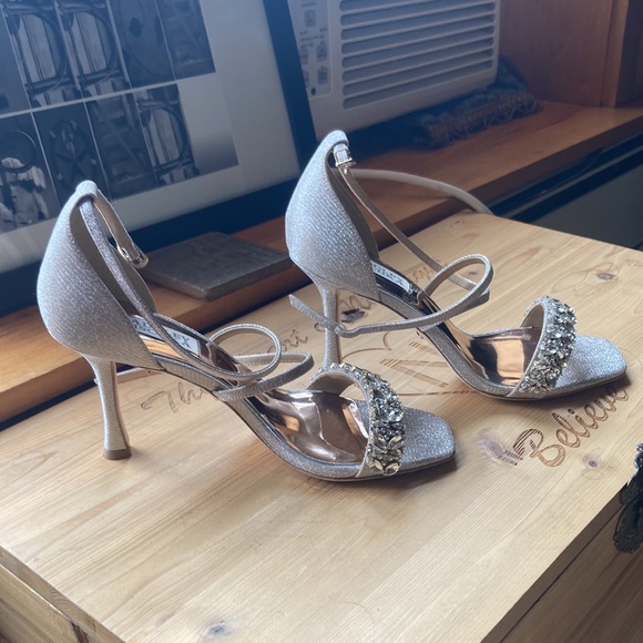 Badgley mischka evening heels - Picture 5 of 8